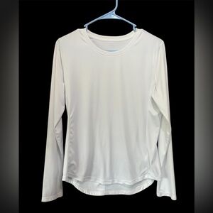 Baleaf Women's Classic White Long Sleeve Tee